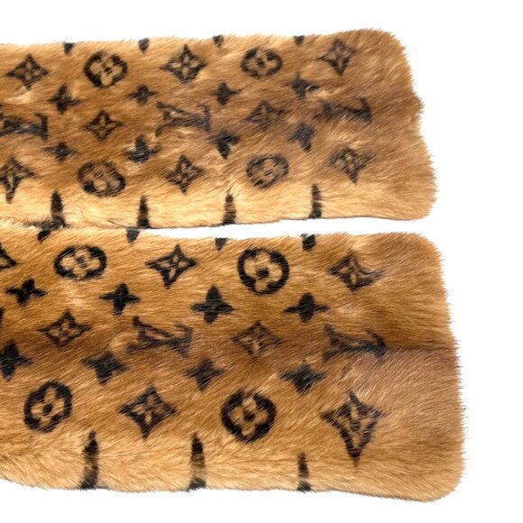 Louis Vuitton Vintage M72245 Monogram Mink Fur Echarpe Vizon Scarf Wrap [106495] - Picture 7 of 11